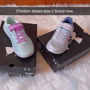 Kids under armor tennis shoes